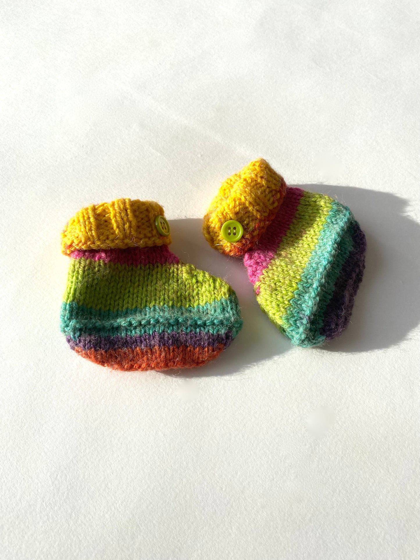 Rainbow knitted baby set age 0-3m