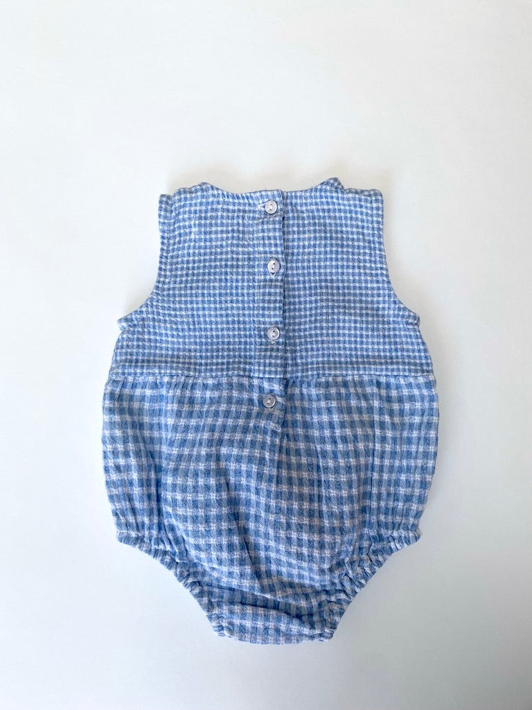 Tiny little gingham romper Age 0-3m