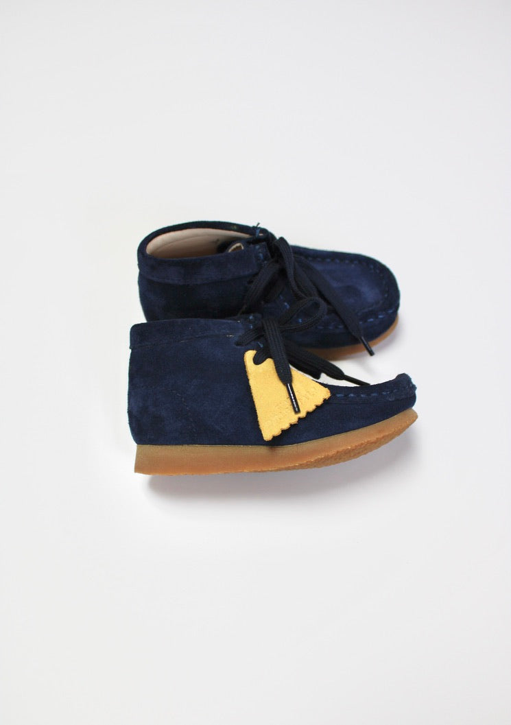 Clarks Originals Navy wallabees Size 5.5