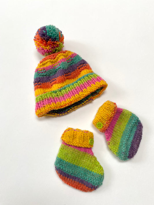 Rainbow knitted baby set age 0-3m