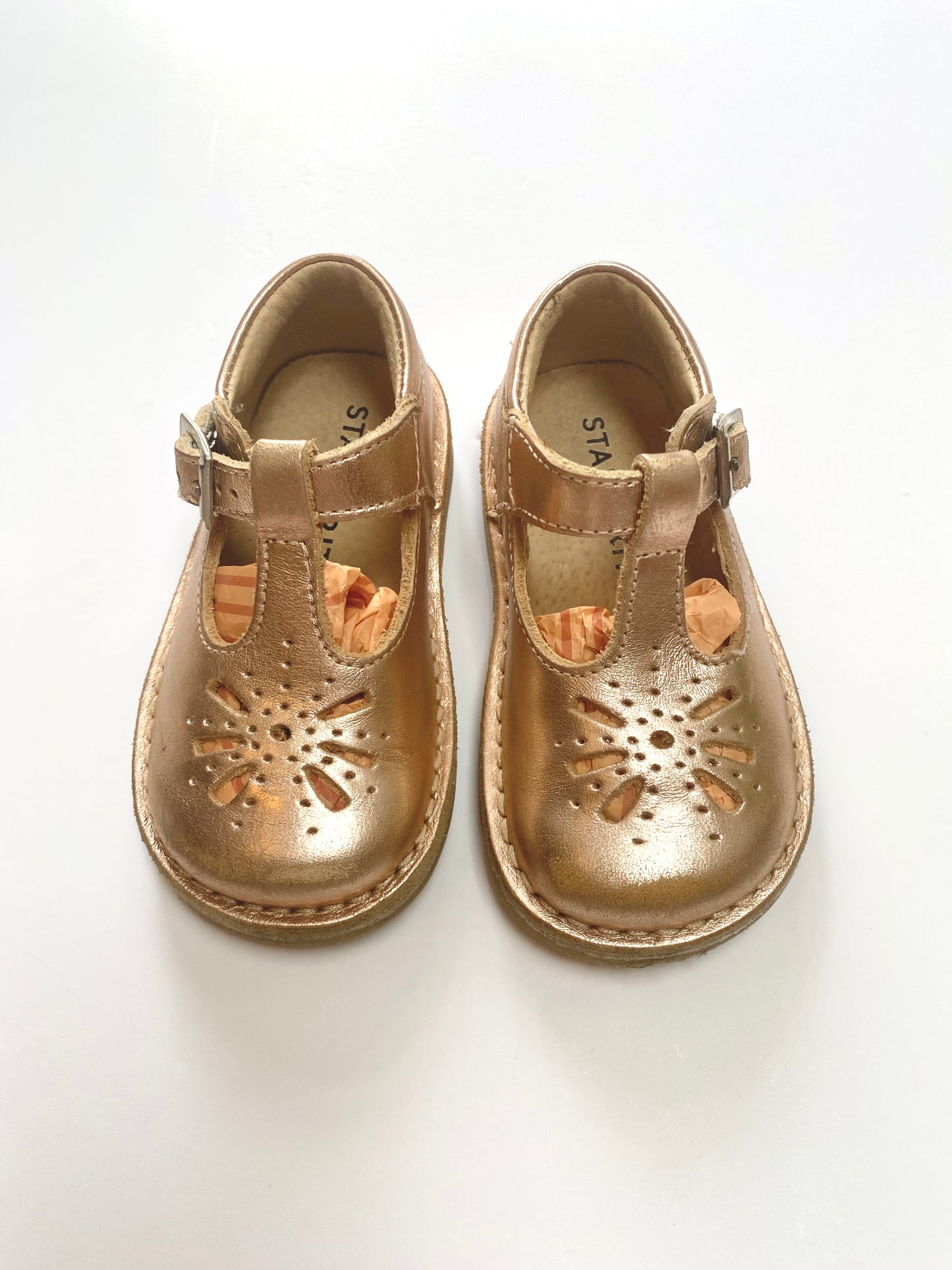 Start-rite Gold Lottie Shoes Size 4