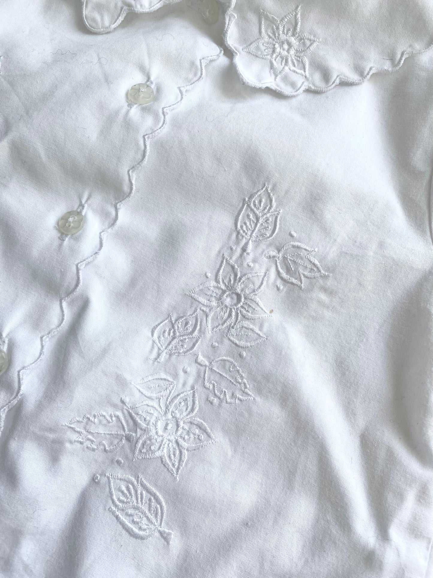 Vintage scallop collar white shirt Age 9-12m