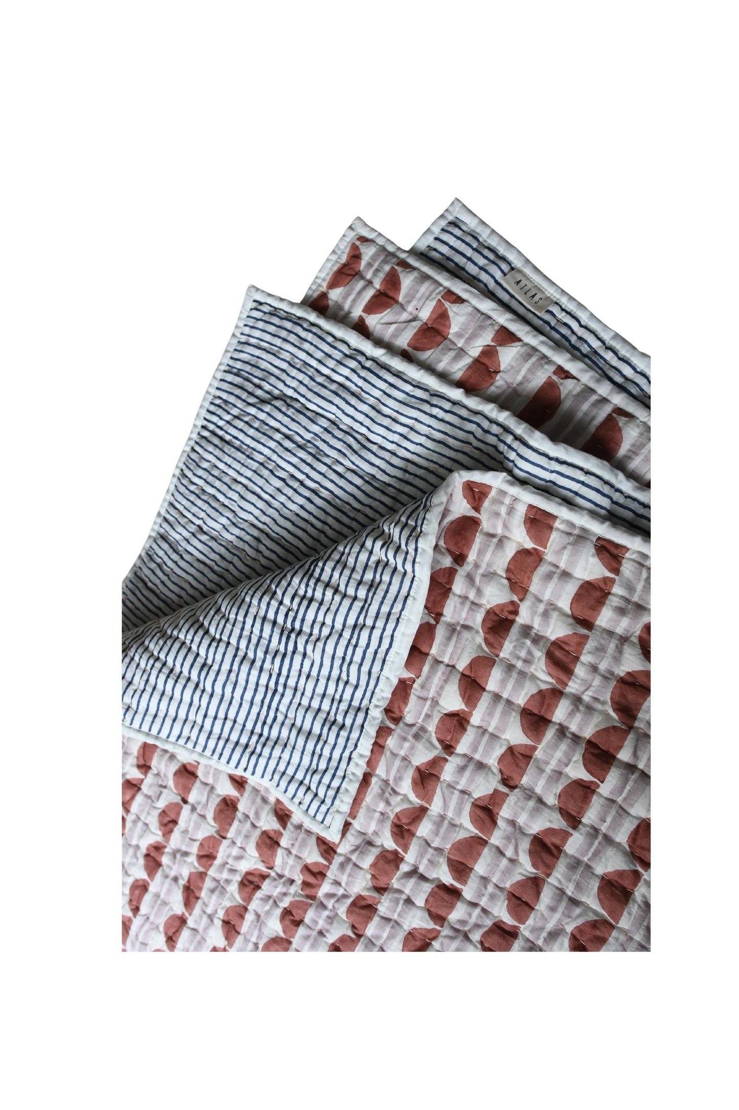 Mini scallop & stripe printed quilt