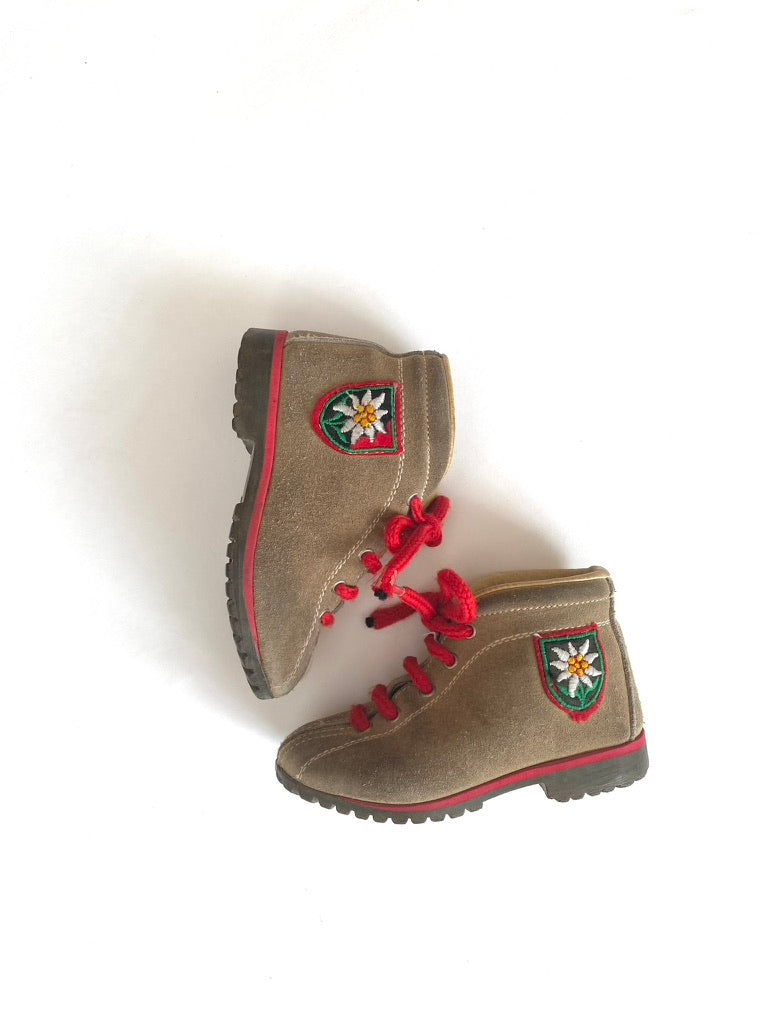 Italian flower hiking boots size 6