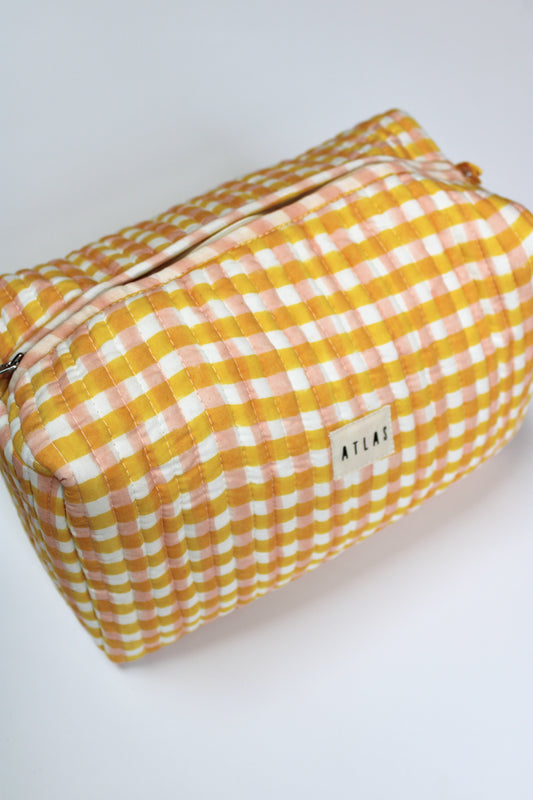 Gingham quilted pouch