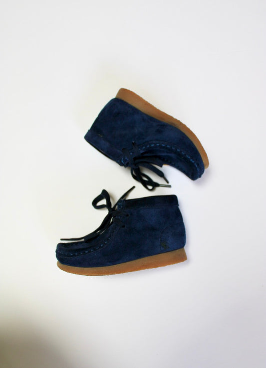 Clarks Originals Navy wallabees Size 5.5