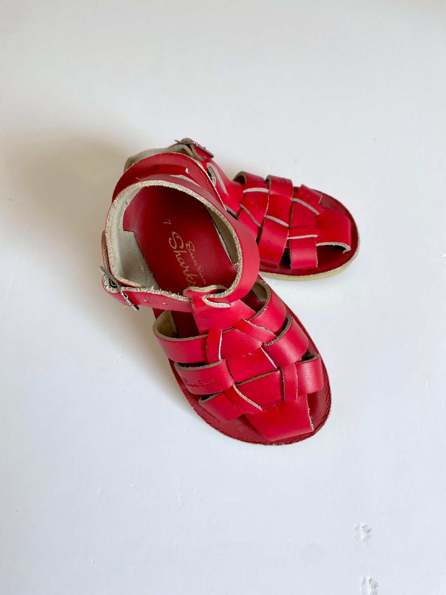Saltwater sandals Size 6