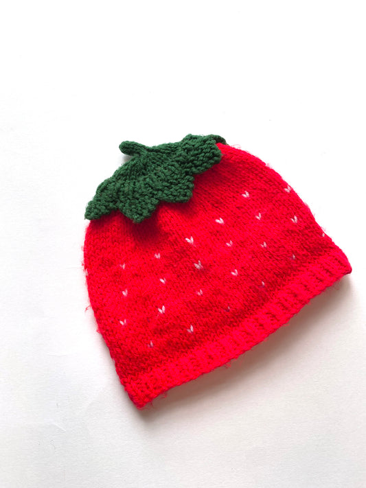 Knitted strawberry hat Age 3-6m