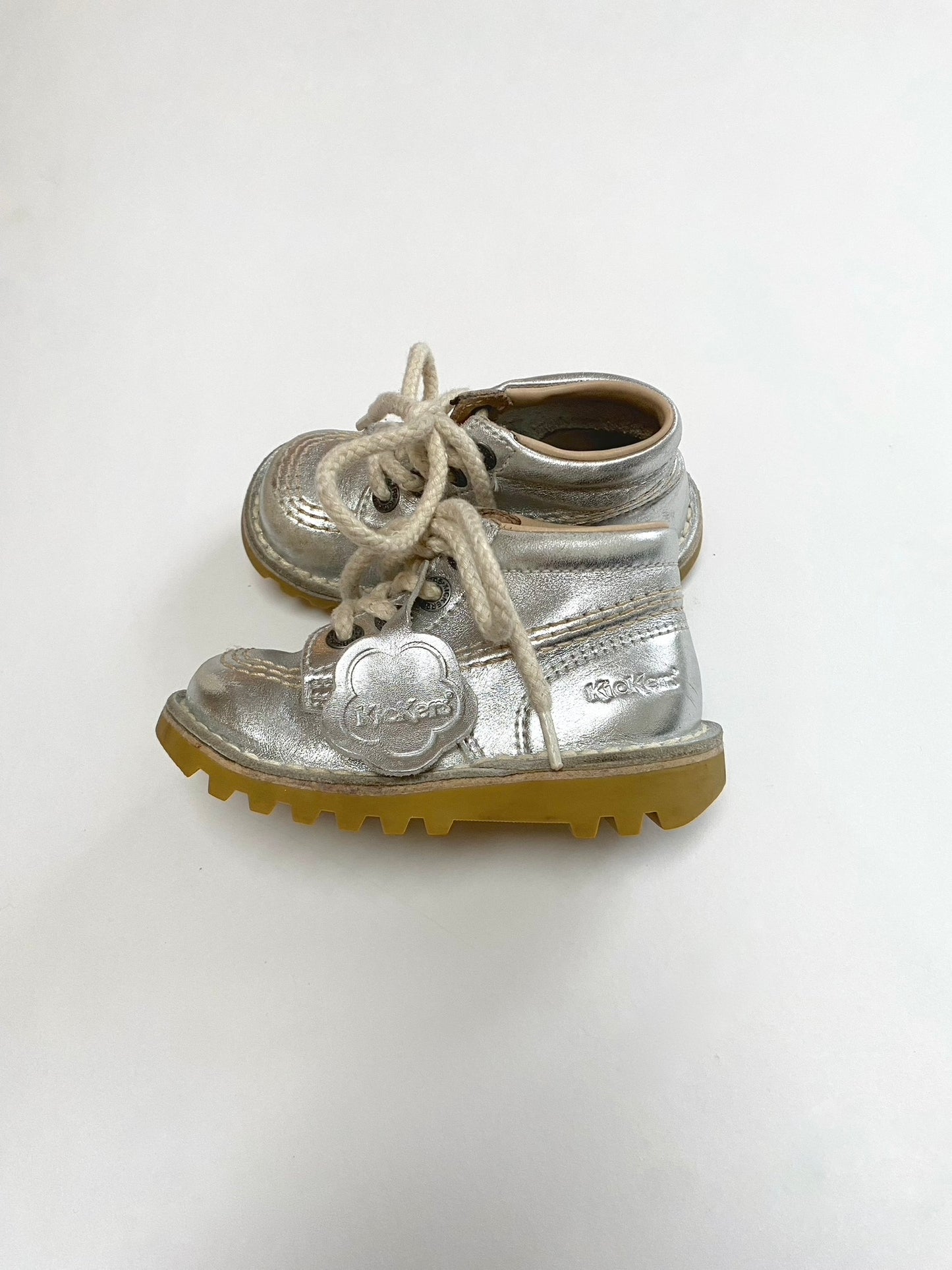 Silver Kickers Size 6