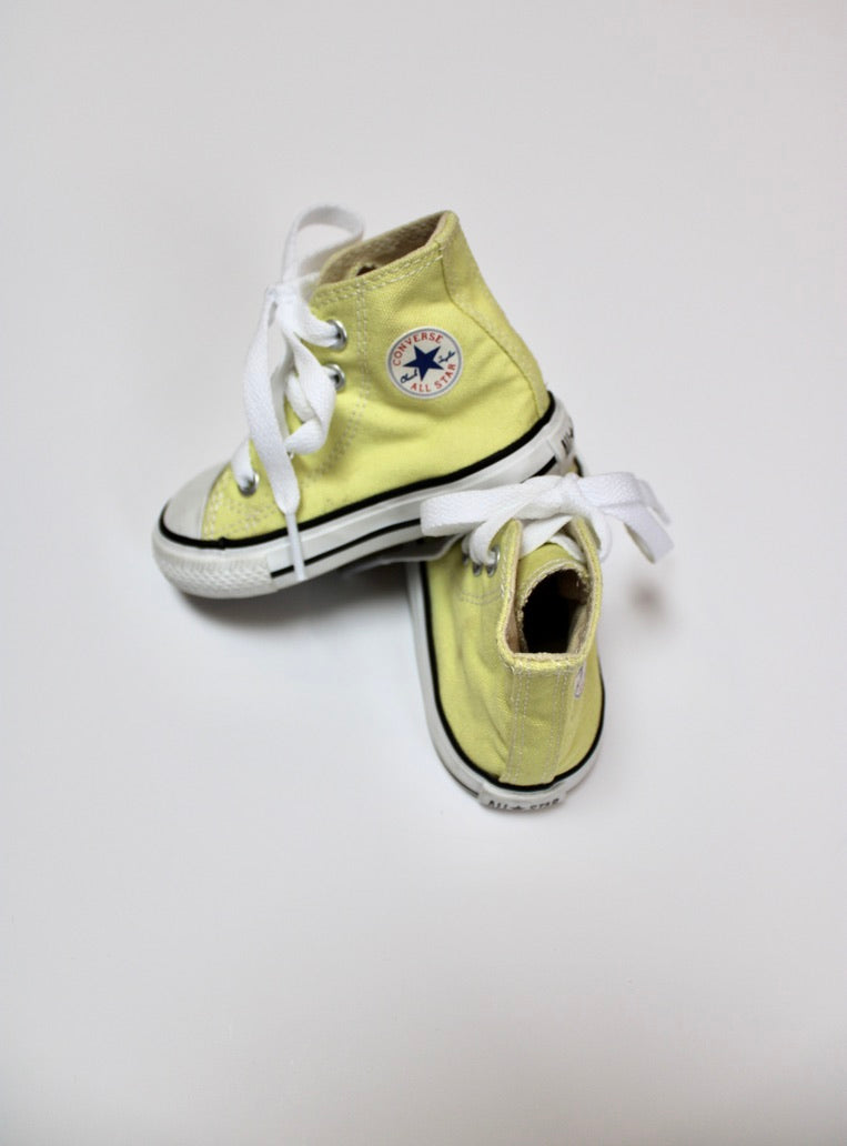 Citrus yellow Converse Hi Tops Size 4