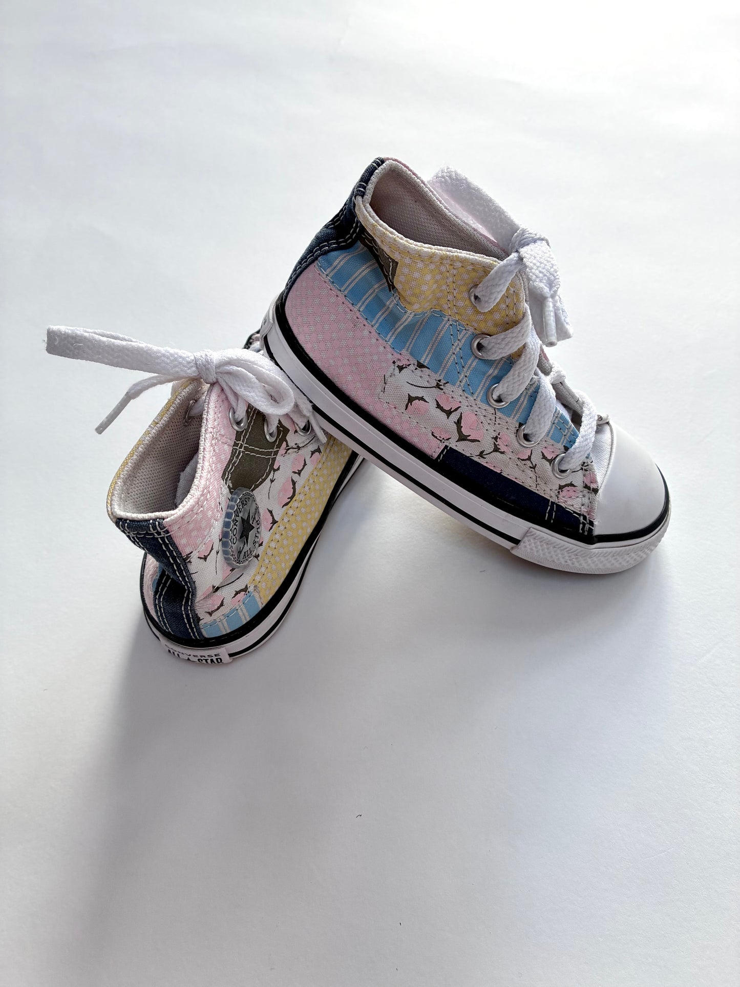 Patchwork converse Size 8