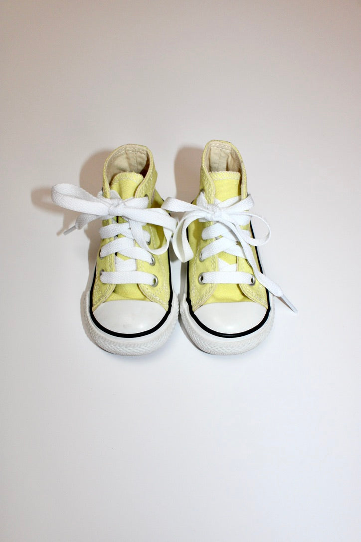 Citrus yellow Converse Hi Tops Size 4